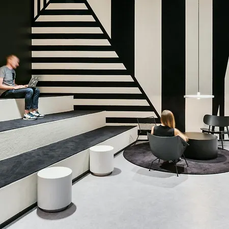 Otel The Social Hub Extended 3*
