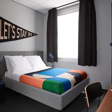 Hotel The Social Hub Extended 3*