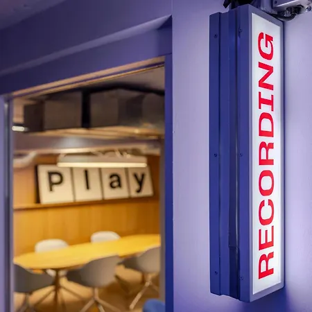The Social Hub Extended Rotterdam