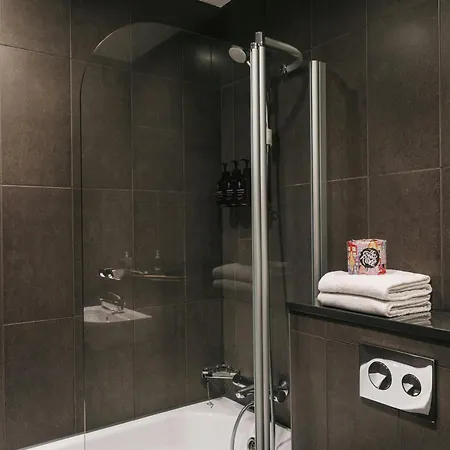 The Social Hub Extended Hotel 3*