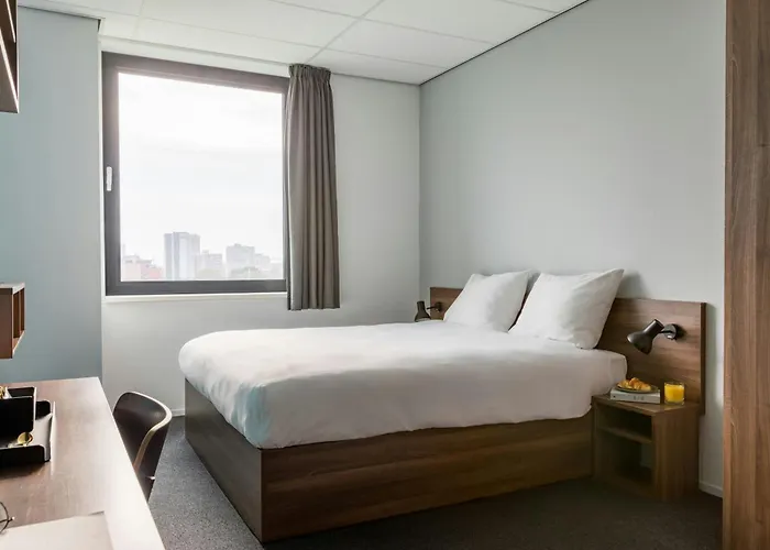 Hotel The Social Hub Extended 3*